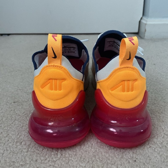 Nike Air Max 270 - Picture 2 of 5